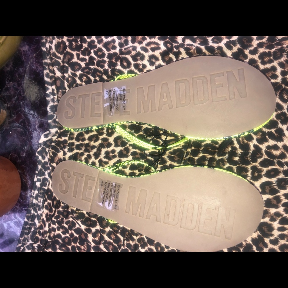 Sandals - Picture 3 of 3